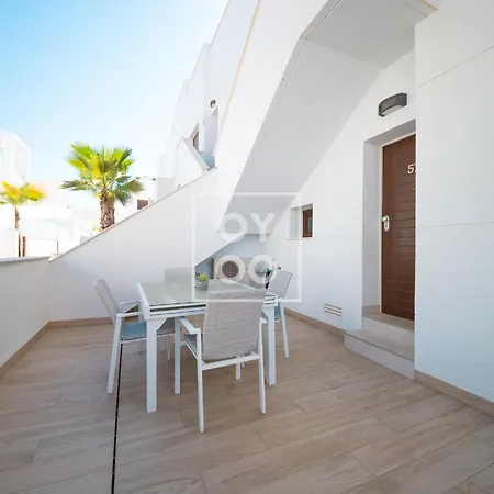 Laguna Ground-floor Garden Suite, With Two Private Terraces, By Oyoostays 公寓