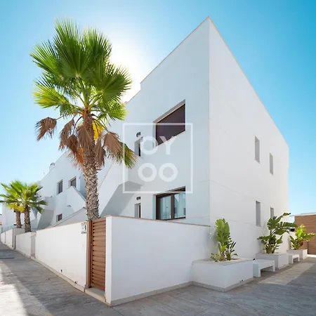 Laguna Ground-floor Garden Suite, With Two Private Terraces, By Oyoostays