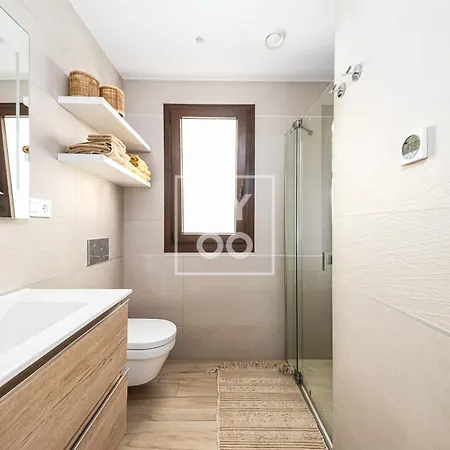 Laguna Ground-floor Garden Suite, With Two Private Terraces, By Oyoostays *
